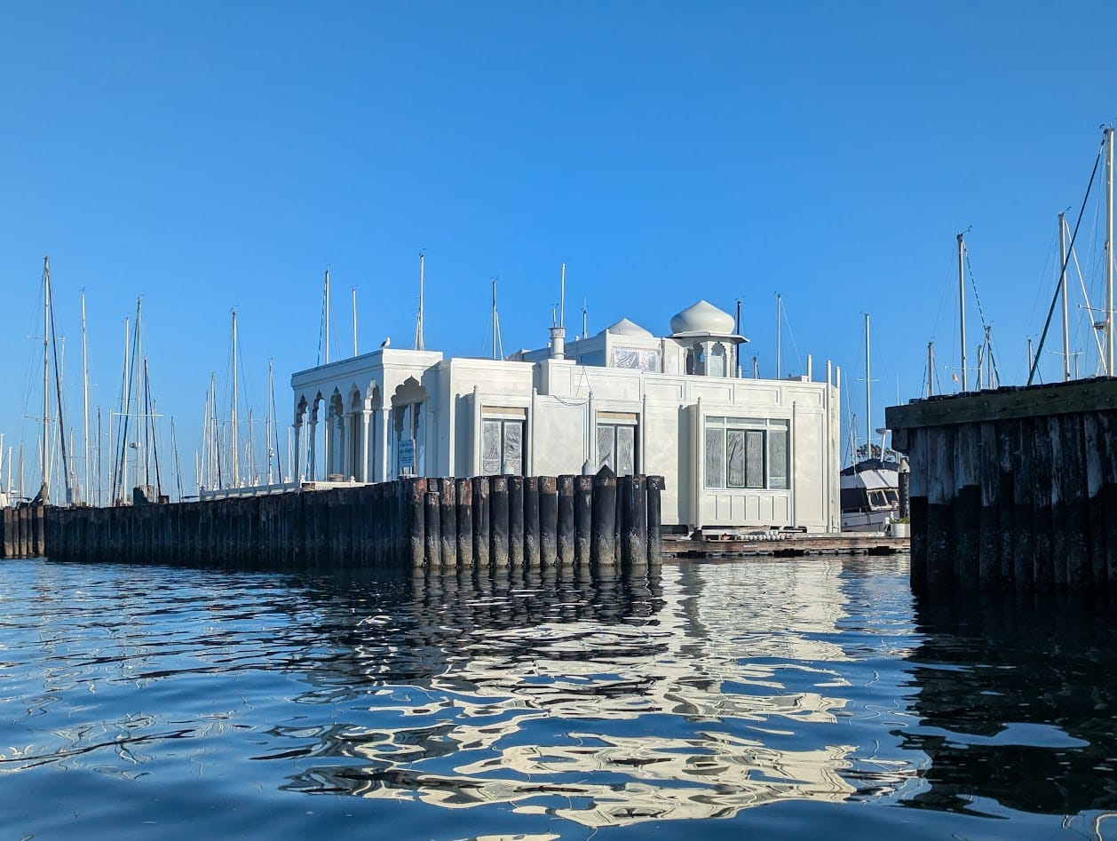 a houseboat made to look somewhat like the taj mahal
